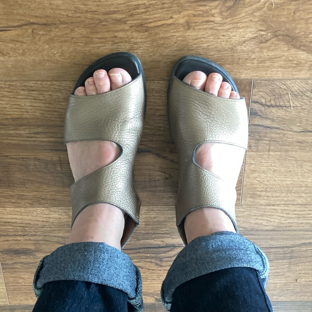 Arche Soft Leather Bronze Sandals